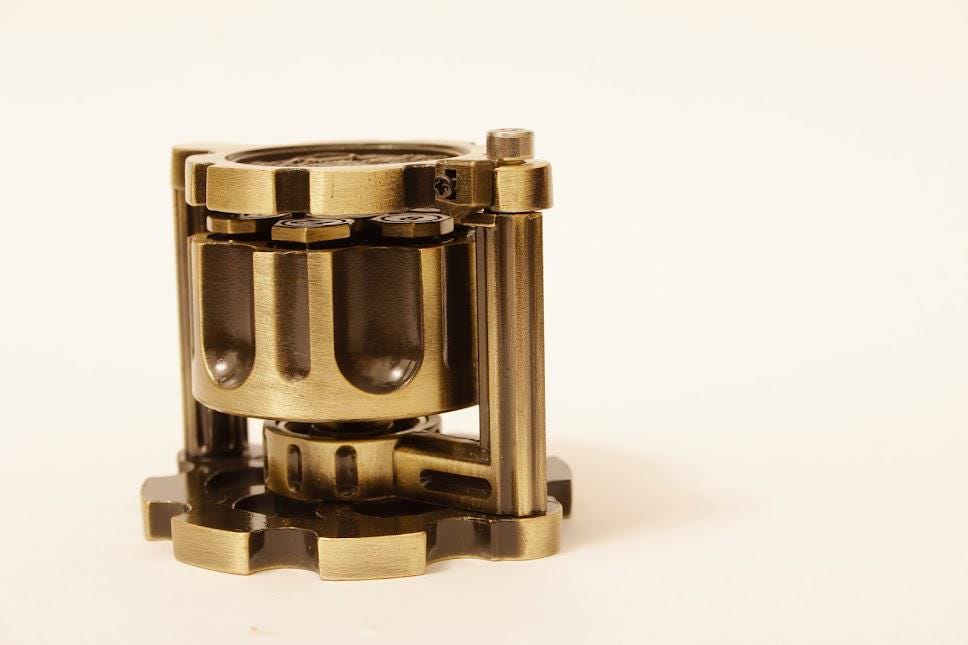 Ancient Brass Bullet Dice Set with Revolver Case Metal D&D Dice Spinning Hex Chamber RPG Dice Gift Fidget Toy Steampunk Gifts Collectable