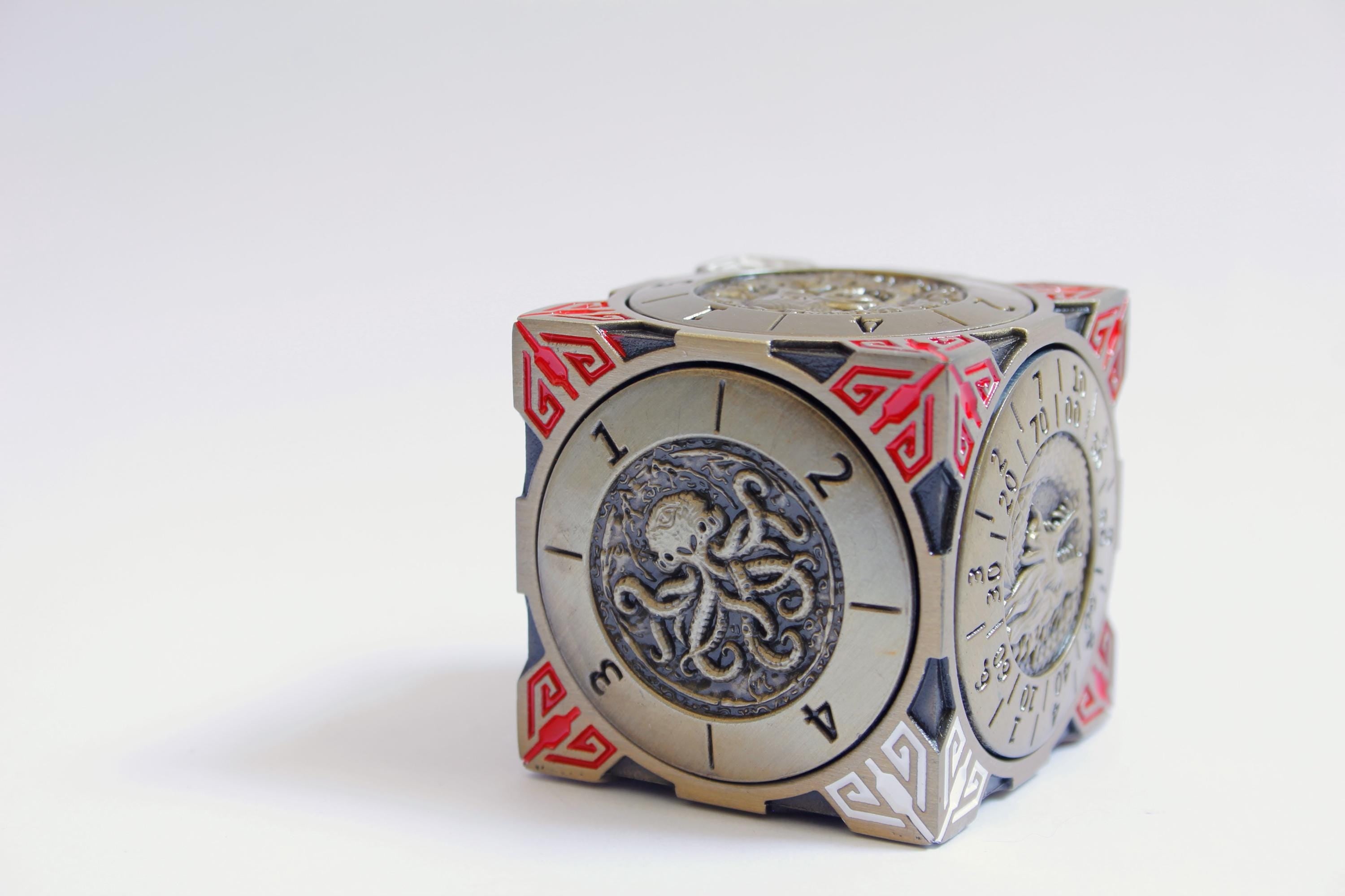 Metal Rotating D20 Dice Spinner DnD Dice Alternative Tabletop RPG Dice Roller Dungeon Master Accessory Unique D&D Gift