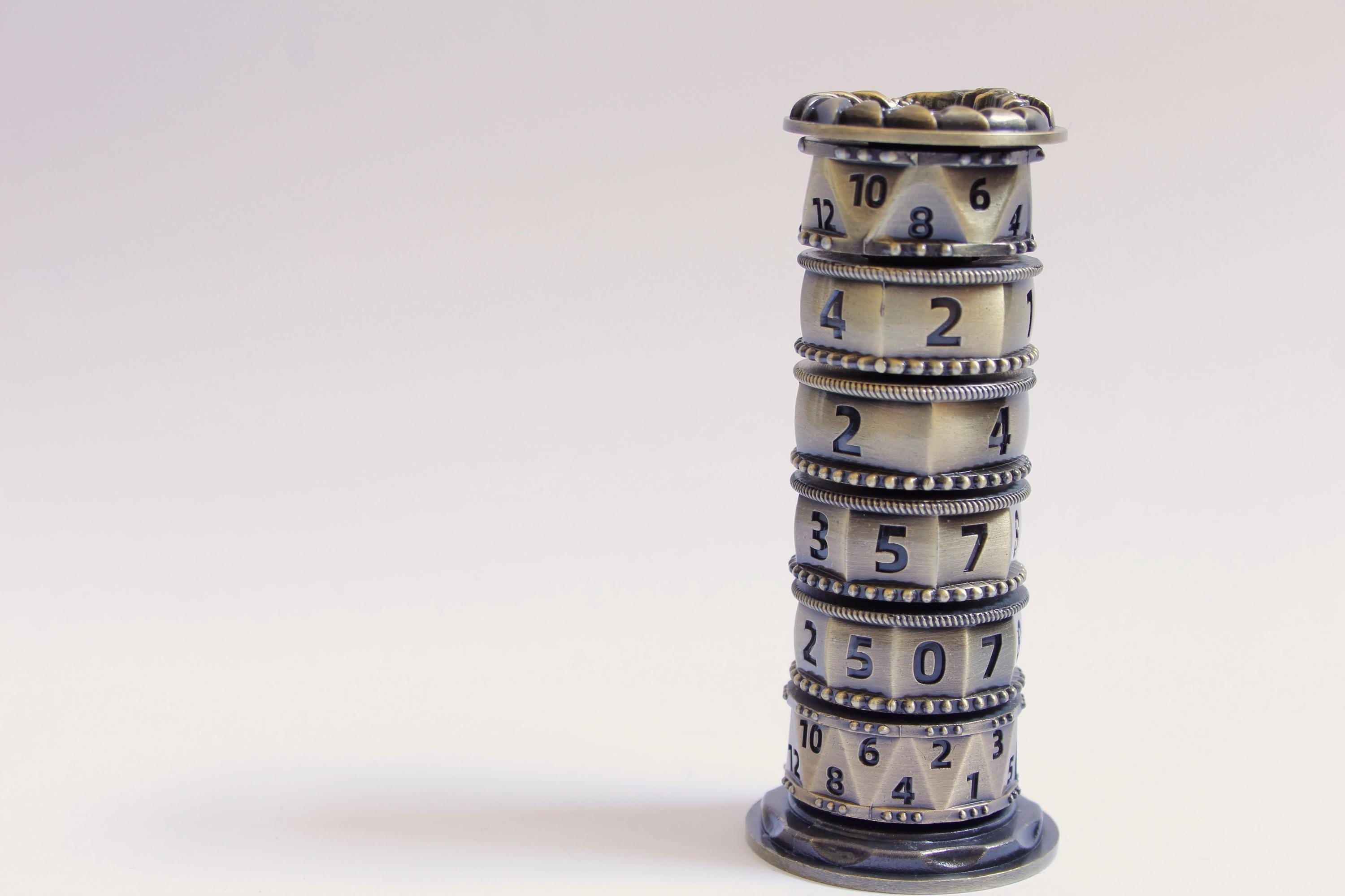 Rotating Dice Tower Spinner DnD Dice Roller Tabletop RPG Accessory Dungeon Master Tool Unique Dice Alternative